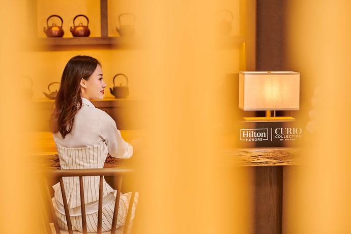 Imagen de los interiores del Hotel Lushan West Sea Resort, Curio Collection by Hilton. Foto 15