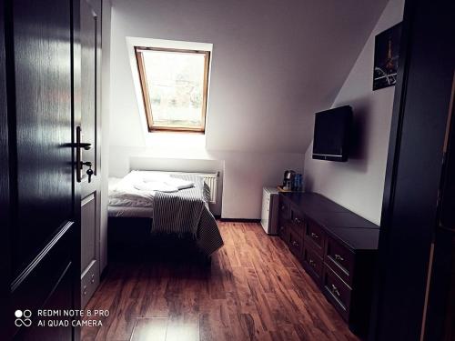 Imagen de la habitación del Hotel Lusia. Foto 18