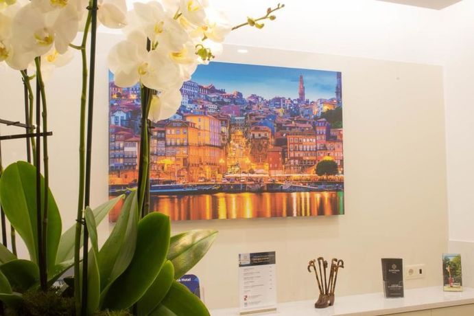 Imagen de los interiores del Hotel Lusitana. Foto 11