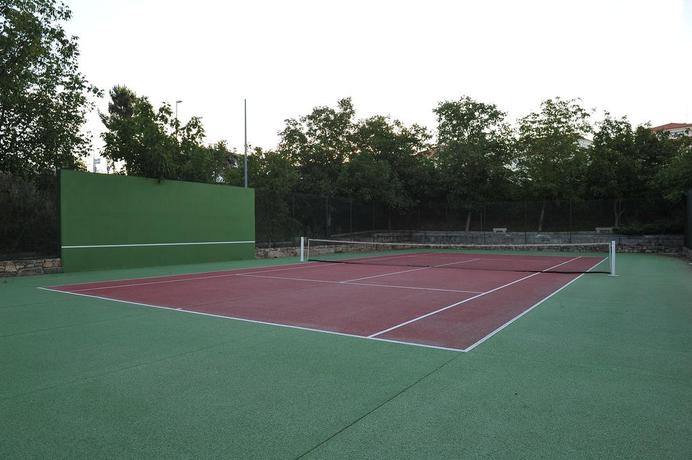 Imagen de los exteriores del Hotel Lusitania, Guarda. Foto 11