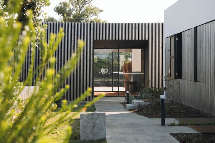 Imagen de los interiores del Hotel Lusitano Garden Villas. Foto 11