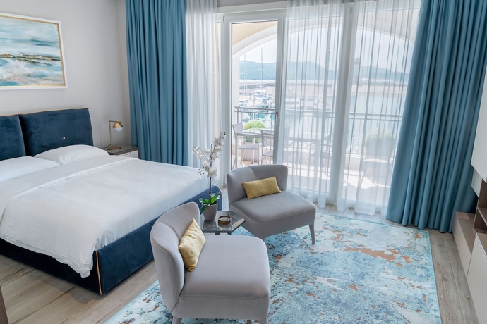 Imagen de la habitación del Hotel Lustica Bay. Foto 6