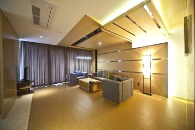 Imagen de los interiores del Hotel Luston Villa & Hotel. Foto 8