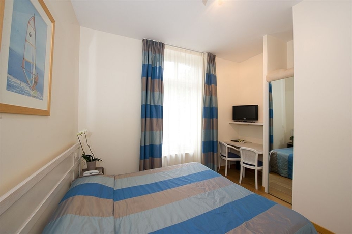 Imagen de la habitación del Hotel Lut&eacute;tia and Spa La Baule. Foto 7