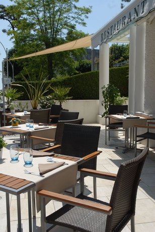 Imagen de los exteriores del Hotel Lut&eacute;tia and Spa La Baule. Foto 12