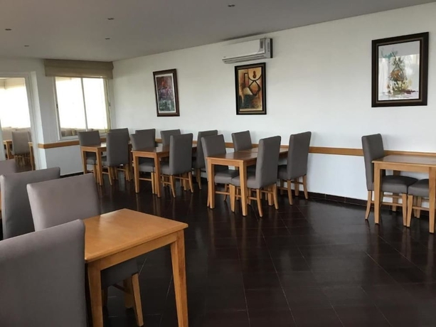 Imagen del bar/restaurante del Hotel Lutece. Foto 3