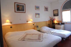 Imagen de la habitación del Hotel Lutetia, Cannes. Foto 3