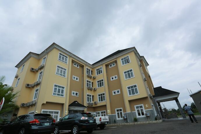 Imagen general del Hotel Luton Parks. Foto 1