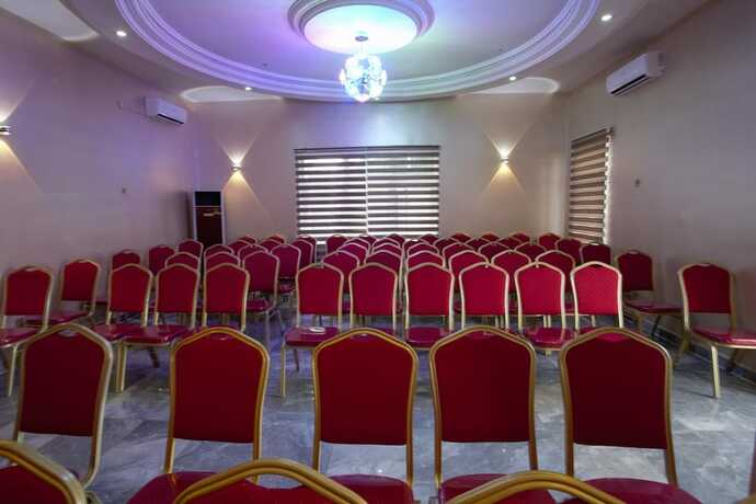 Imagen general del Hotel Luton Parks. Foto 5