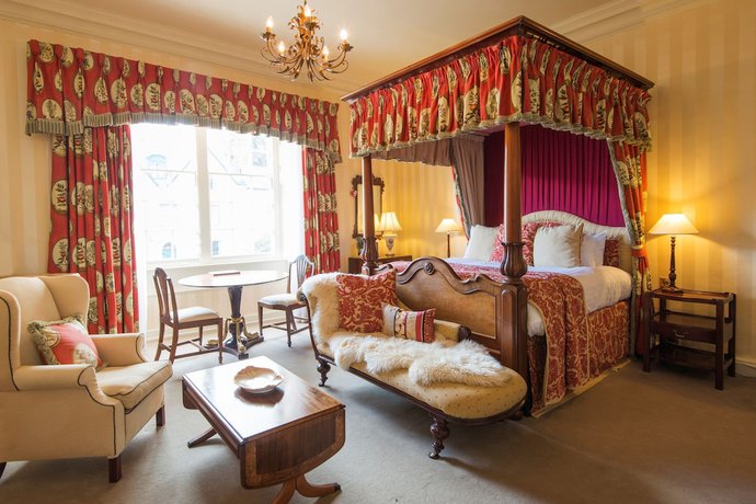 Imagen general del Hotel Luttrell Arms. Foto 1