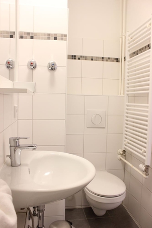 Imagen de la habitación del Hotel Lützow. Foto 16