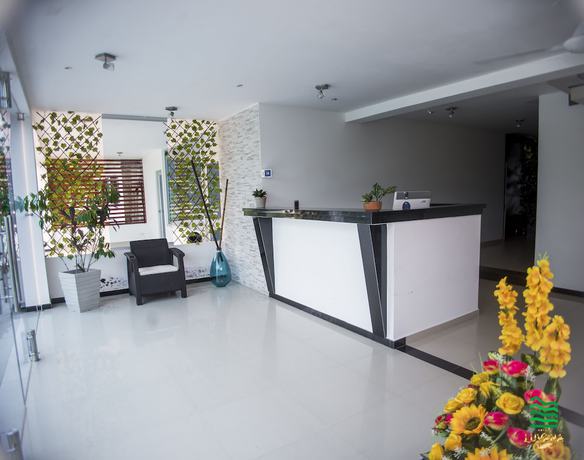 Imagen del bar/restaurante del Hotel Luvana Suite. Foto 3