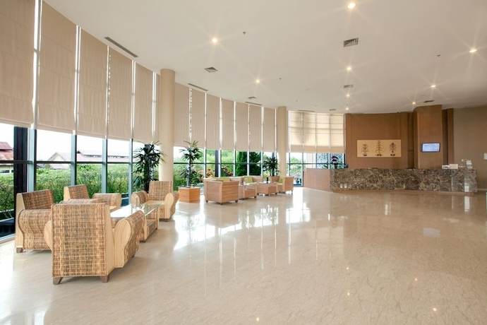 Imagen de los interiores del Hotel Luwansa Hotel. Foto 16