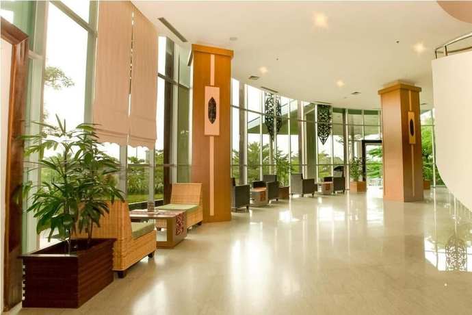 Imagen de los interiores del Hotel Luwansa Hotel. Foto 17