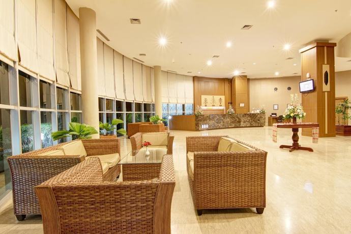 Imagen de los interiores del Hotel Luwansa Hotel. Foto 18