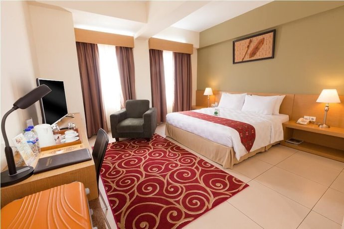 Imagen de la habitación del Hotel Luwansa Hotel. Foto 12