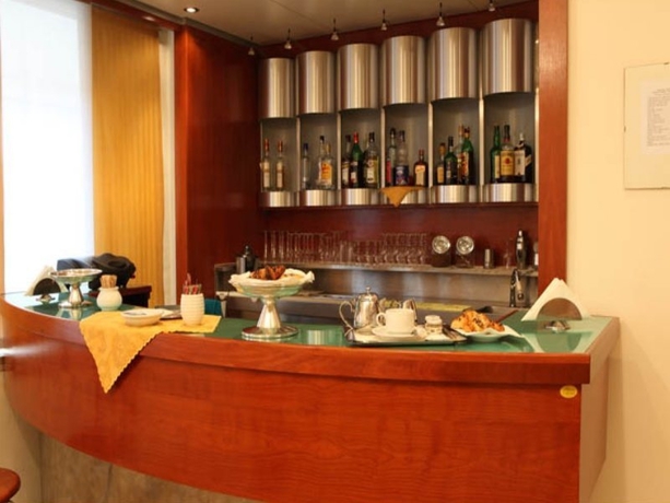 Imagen general del Hotel Lux, Alessandria. Foto 3