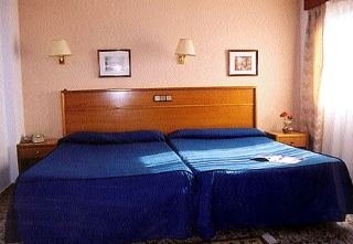 Imagen de la habitación del Hotel Lux, Alovera. Foto 2