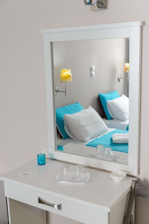 Imagen de la habitación del Hotel Lux, Atenas. Foto 10