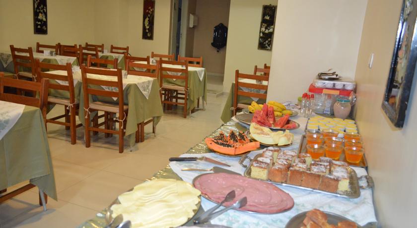 Imagen del bar/restaurante del Hotel Lux, Centro de Sao Paulo. Foto 2