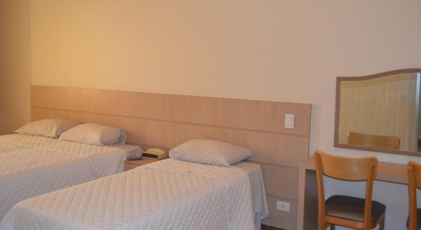 Imagen de la habitación del Hotel Lux, Centro de Sao Paulo. Foto 6