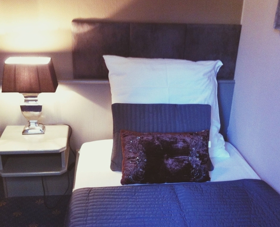 Imagen de la habitación del Hotel Lux, Dusseldorf. Foto 7