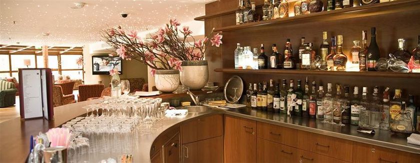 Imagen del bar/restaurante del Hotel Lux Garden. Foto 7