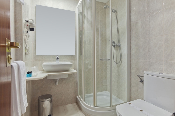 Imagen de la habitación del Hotel Lux Mundi. Foto 18