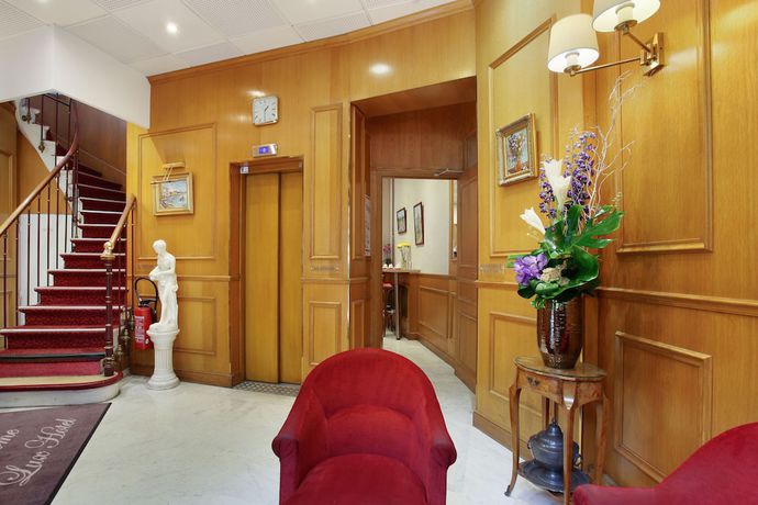 Imagen de los interiores del Hotel Lux Picpus. Foto 20