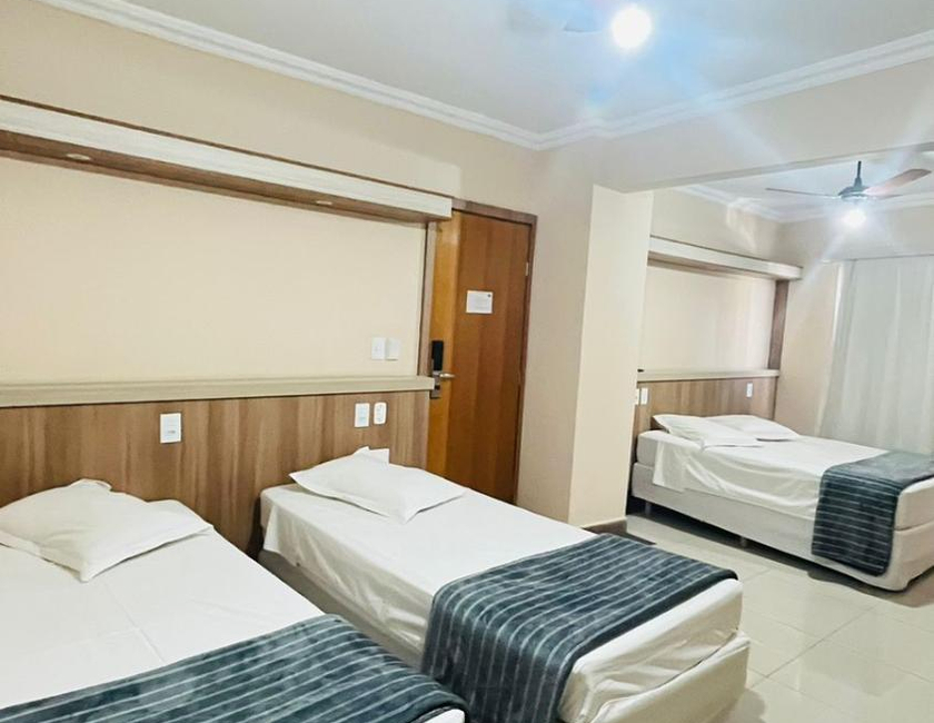 Imagen general del Hotel Lux, Po&ccedil;os de Caldas. Foto 11