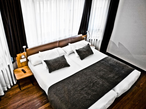 Imagen de la habitación del Hotel Lux Santiago. Foto 2