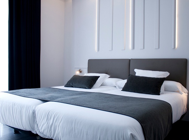 Imagen de la habitación del Hotel Lux Santiago. Foto 4