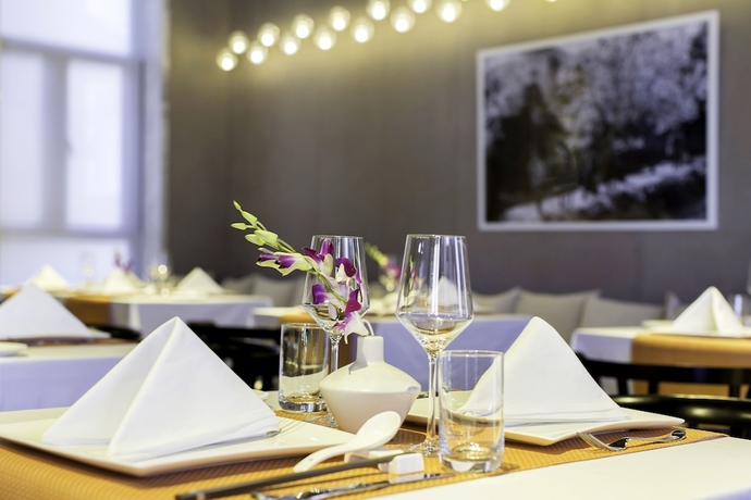 Imagen del bar/restaurante del Hotel Lux Tea Horse Road Lijiang. Foto 4