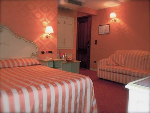 Imagen de la habitación del Hotel Lux, Venecia. Foto 6