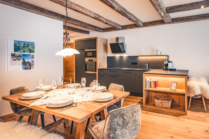 Imagen de la habitación del Hotel Lux-Alp Chalet. Foto 17