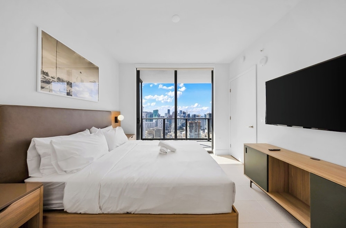 Imagen de la habitación del Hotel Luxe 2-BD Condo in Downtown - City Views. Foto 7