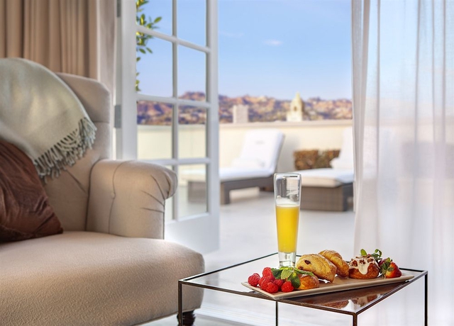 Imagen de la habitación del Hotel Luxe Rodeo Drive. Foto 2