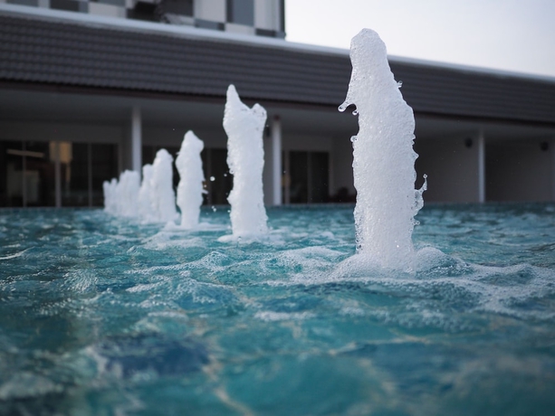 Imagen de la piscina del Hotel Luxe Villa. Foto 19