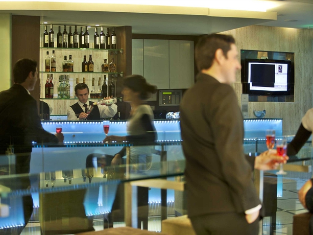 Imagen del bar/restaurante del Hotel Luxe by Turim. Foto 3