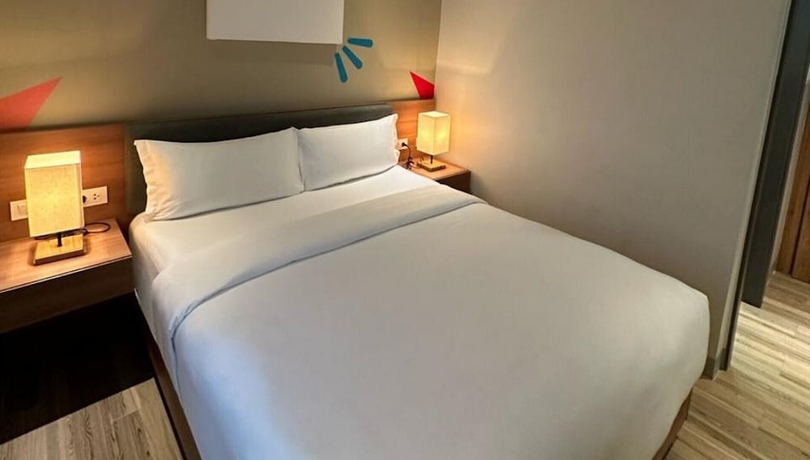 Imagen de la habitación del Hotel Luxebridge. Foto 11
