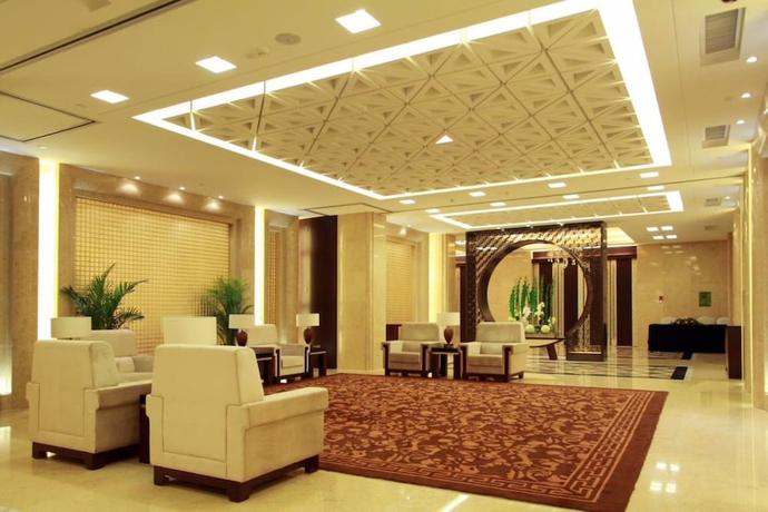 Imagen de los interiores del Hotel Luxemon Xinjiang Yindu. Foto 16