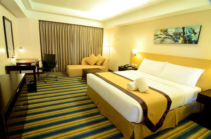 Imagen de la habitación del Hotel Luxent. Foto 4