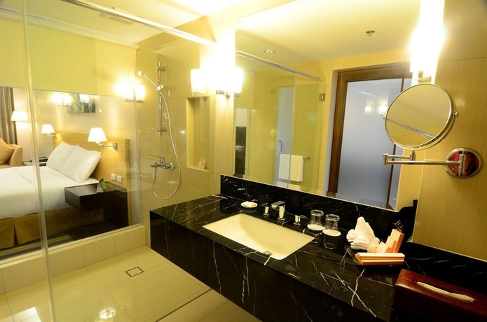 Imagen de la habitación del Hotel Luxent. Foto 7