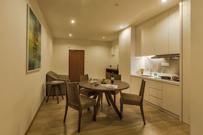 Imagen de los interiores del Hotel Luxfort 118 Service Suites. Foto 9