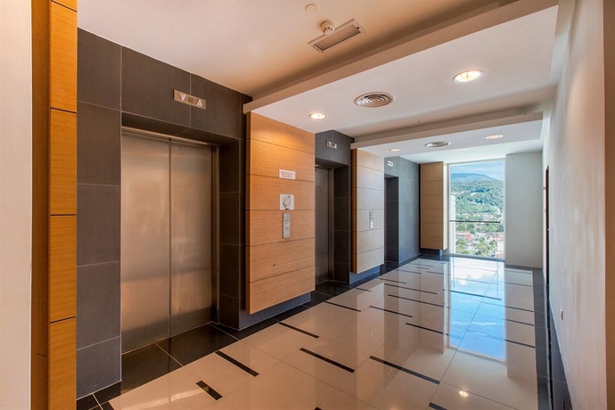 Imagen de los interiores del Hotel Luxfort 118 Service Suites. Foto 10