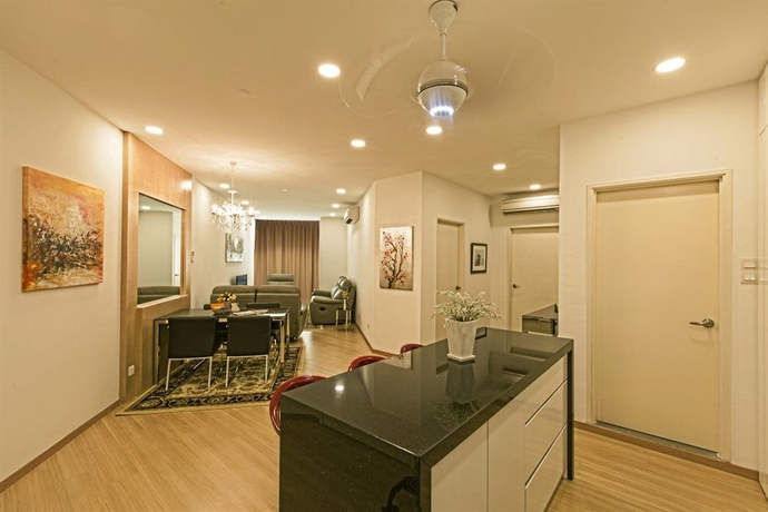 Imagen de los interiores del Hotel Luxfort 118 Service Suites. Foto 12