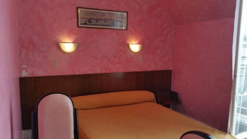 Imagen de la habitación del Hotel Luxia. Foto 5