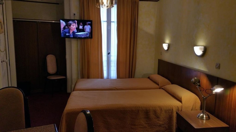 Imagen de la habitación del Hotel Luxia. Foto 8