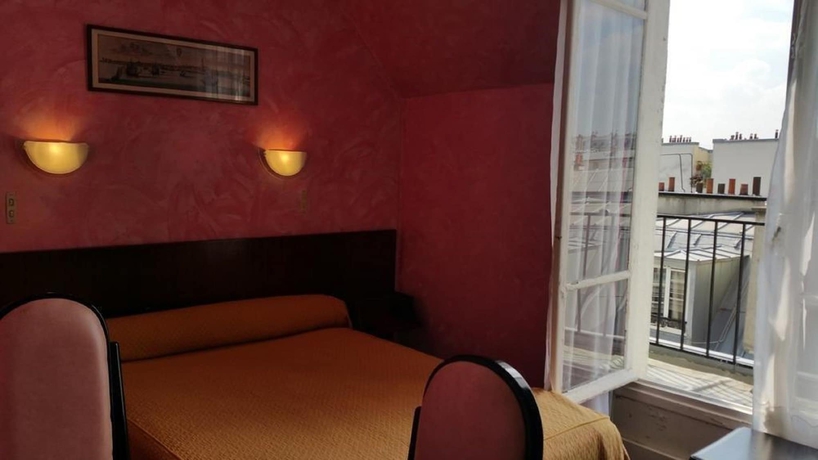 Imagen de la habitación del Hotel Luxia. Foto 11