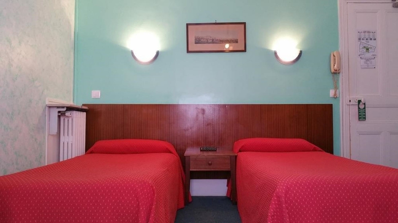 Imagen de la habitación del Hotel Luxia. Foto 13